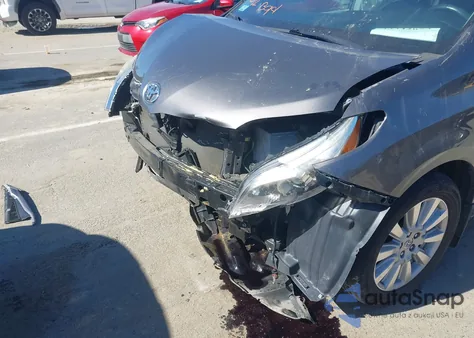 2017 Toyota Sienna Xle Premium 7 Passenger from USA, damaged, VIN 5TDDZ3DC2HS153596